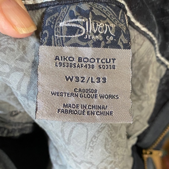 Silver Jeans Dark Blue Boot Cut Denim EUC - Picture 7 of 8